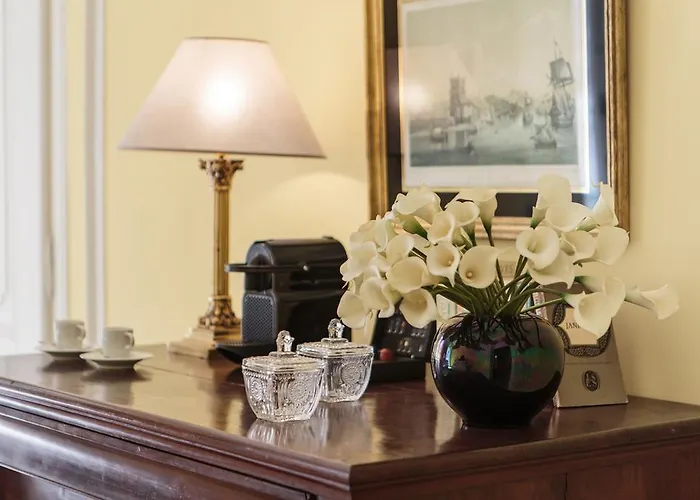Dear - Palace Chiado Gæstehus 4*